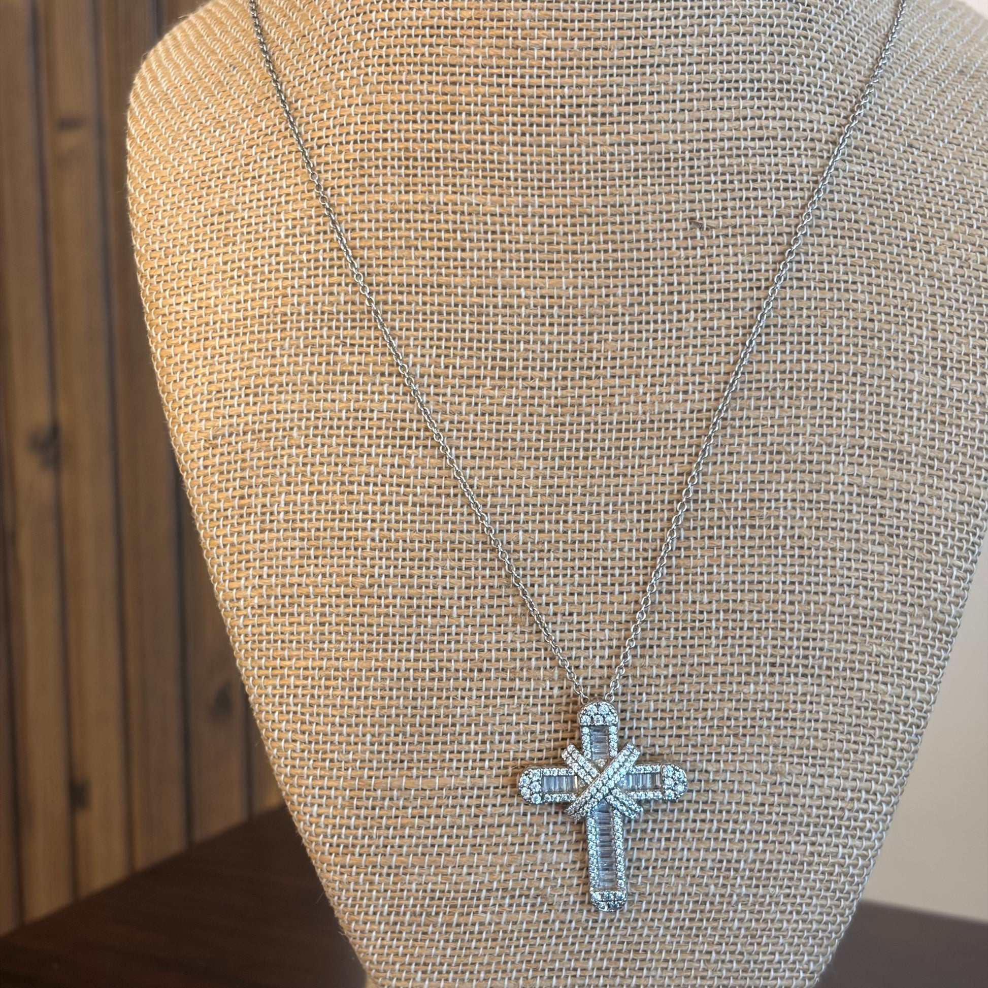 Collar Cross
