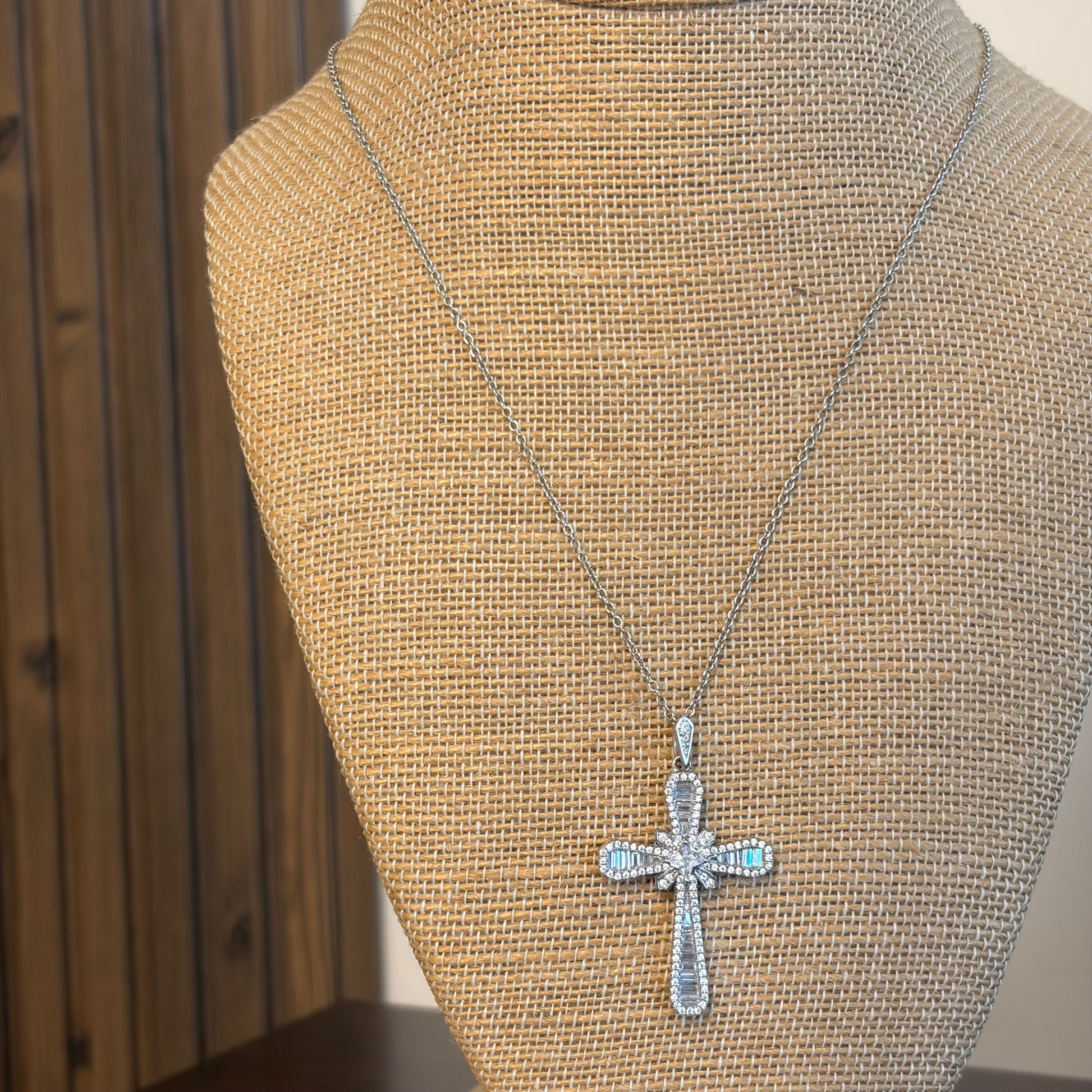 Collar Cross